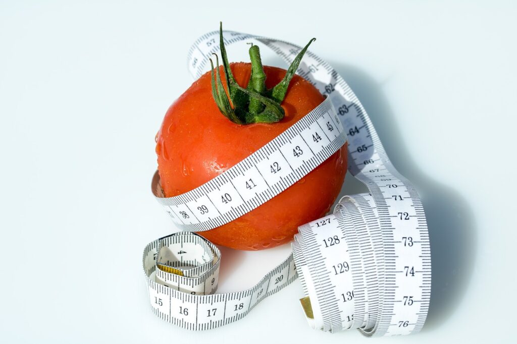 tape measure, tomato, wrapped up-2404710.jpg