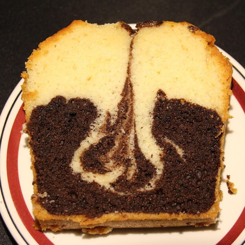 Gâteau marbré à la compote